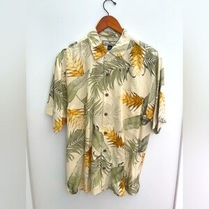 Vintage Tommy Bahama, silk shirt. size small.